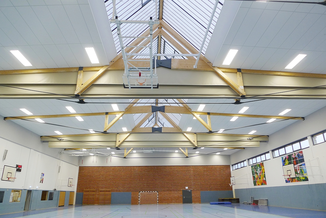 Ballwurfsichere Decke Sporthalle